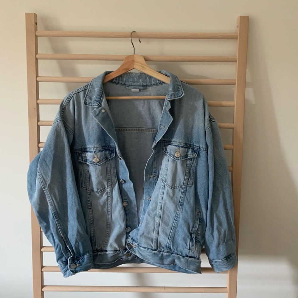 H&M Slightly Distressed Women’s Denim Jacket / S